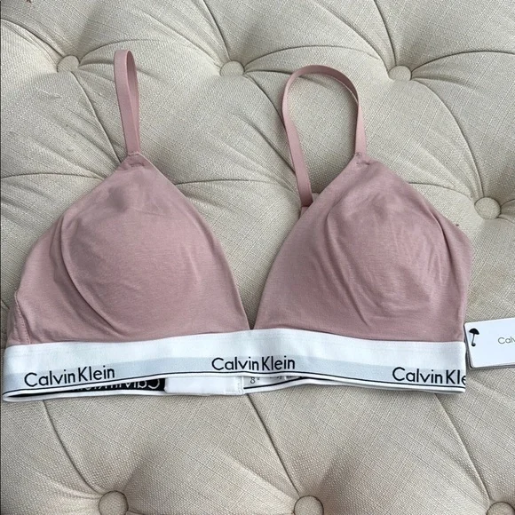 NWT Calvin Klein Pink Bra with Adjustable Straps and Elastic Band - Picture 1 of 8